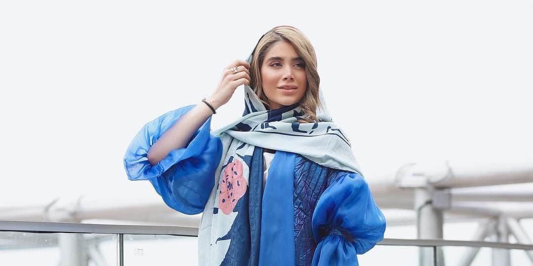 استایل خانم با مانتوی آبی